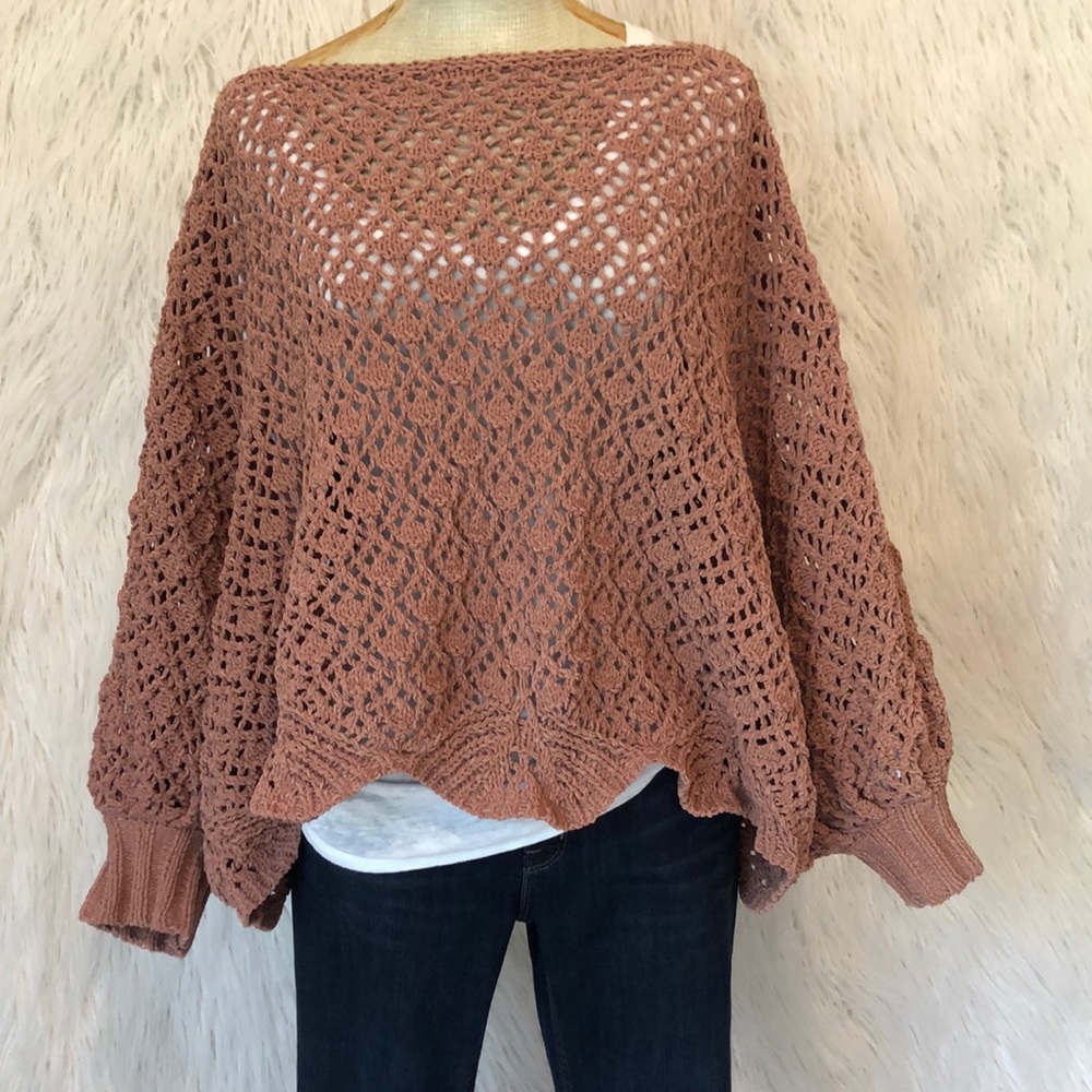 Jessica Simpson on or off shoulder knit sweater!